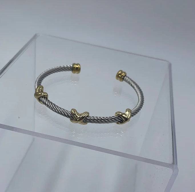 Cable cuff bracelet
