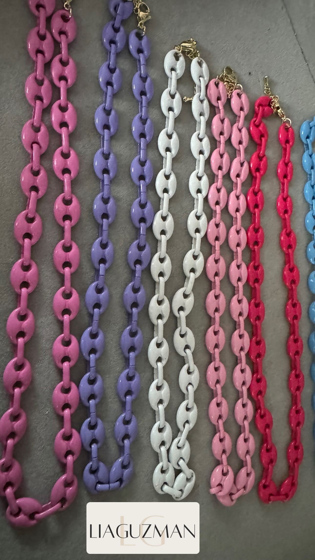 Soda necklace color