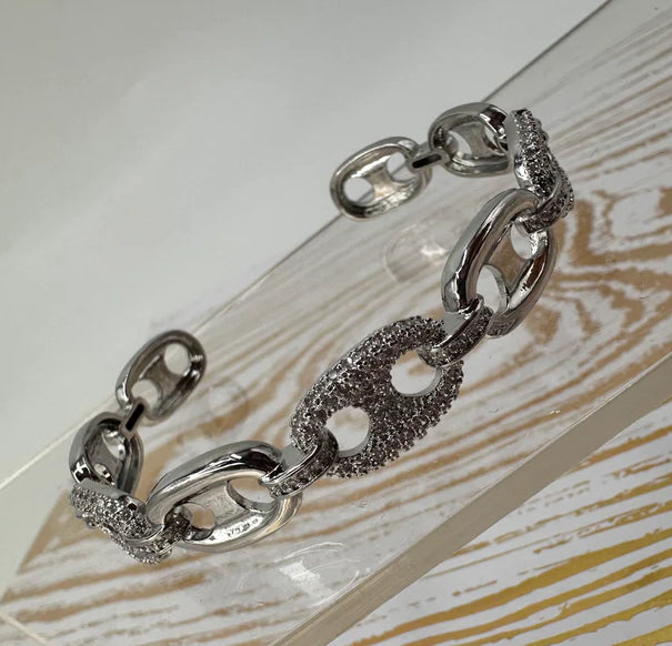 Soda bracelets with zirconium